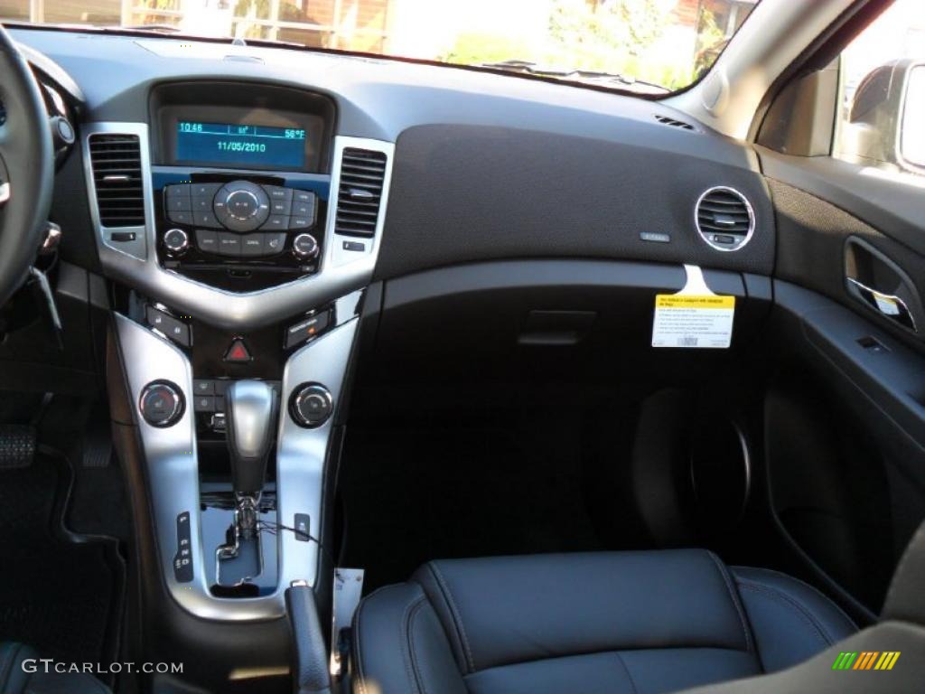 2011 Chevrolet Cruze LTZ Jet Black Leather Dashboard Photo #39342052