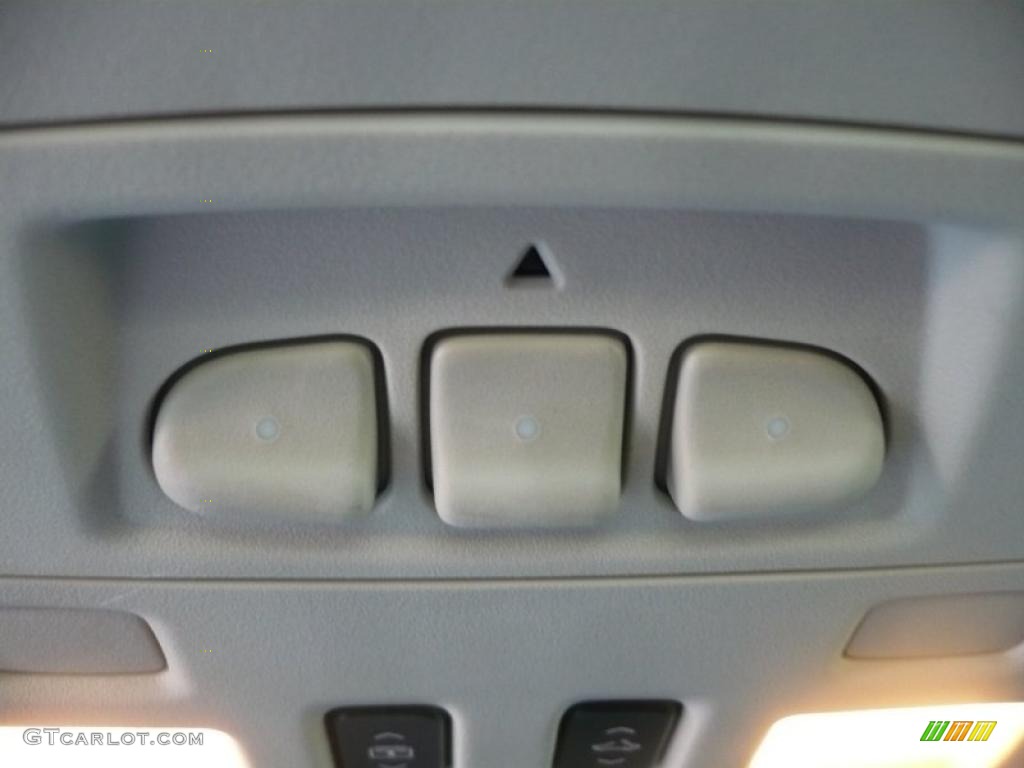 2008 Cadillac CTS 4 AWD Sedan Controls Photo #39342164