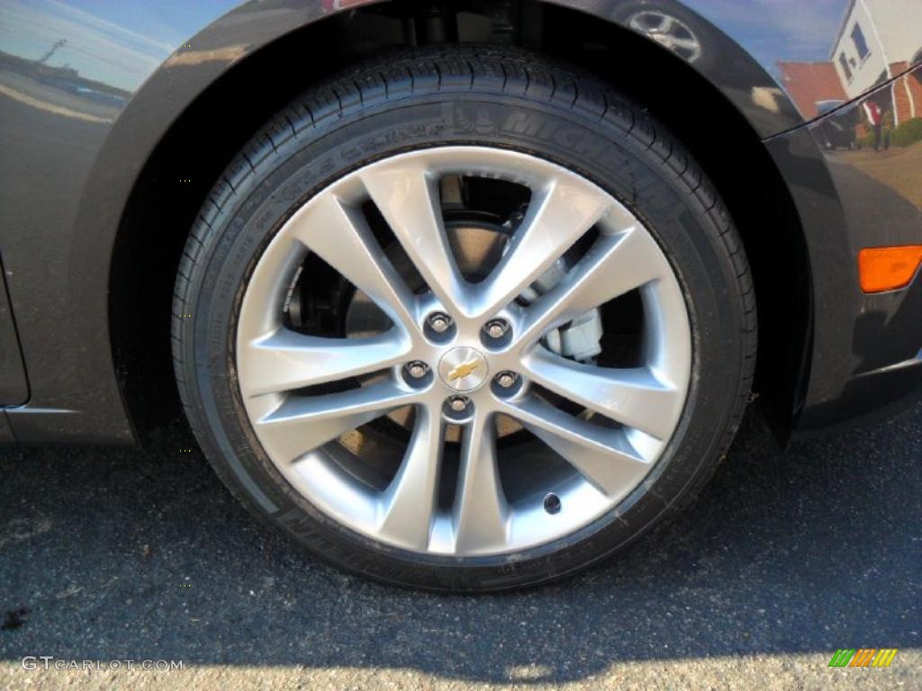 2011 Chevrolet Cruze LTZ wheel Photo #39342172