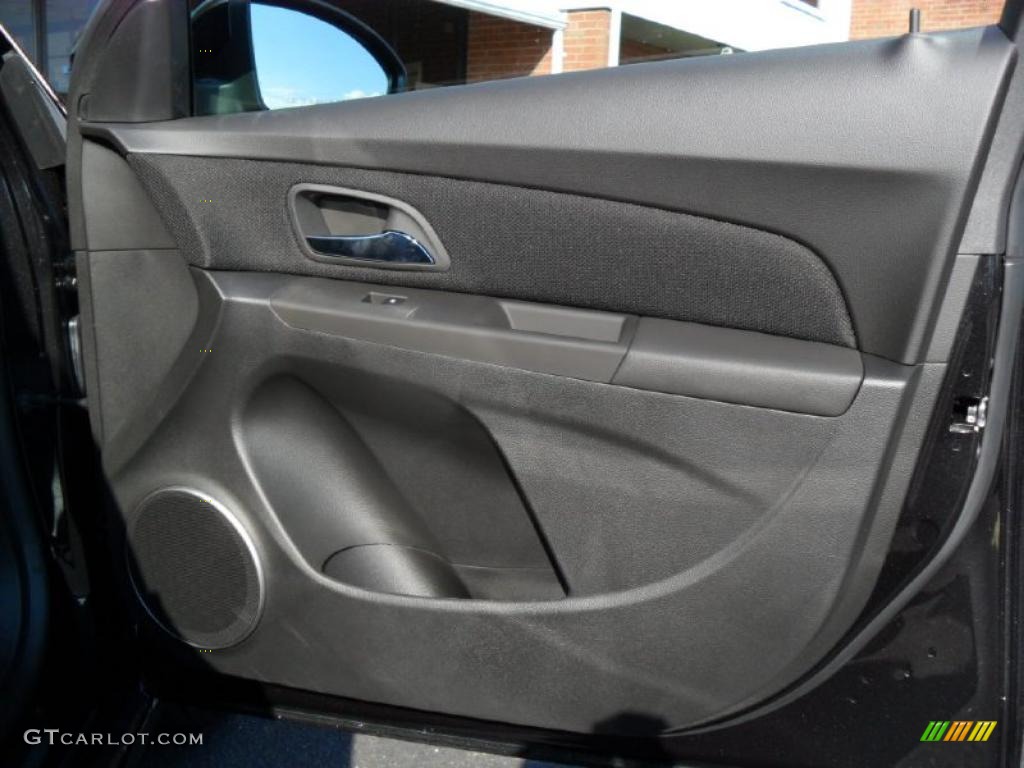 2011 Chevrolet Cruze LT Jet Black Door Panel Photo #39342572