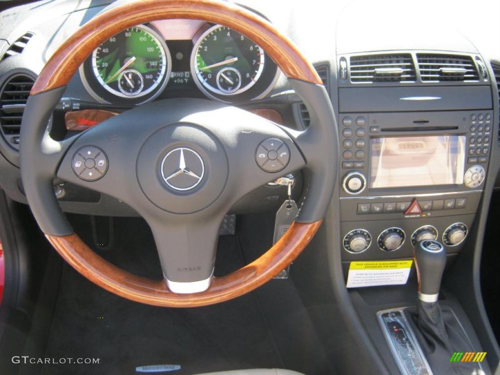 2010 Mercedes-Benz SLK 300 Roadster Beige Dashboard Photo #39343364