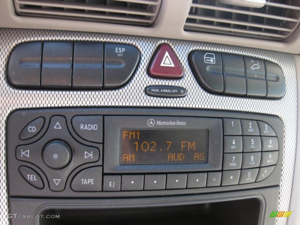 2004 Mercedes-Benz C 230 Kompressor Coupe Controls Photo #39345356