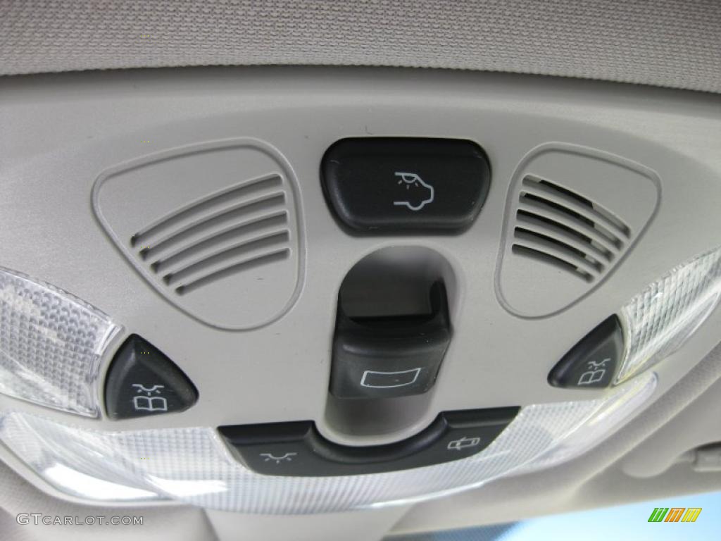 2004 Mercedes-Benz C 230 Kompressor Coupe Controls Photo #39345408