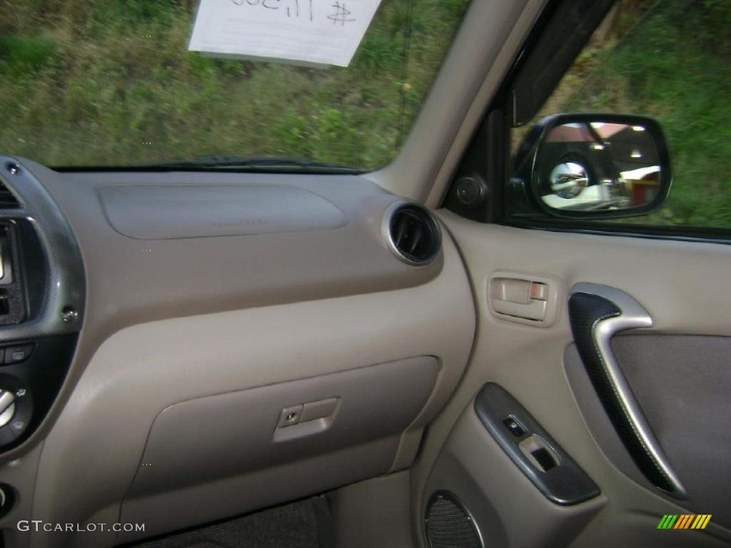2002 RAV4  - Black / Gray photo #6