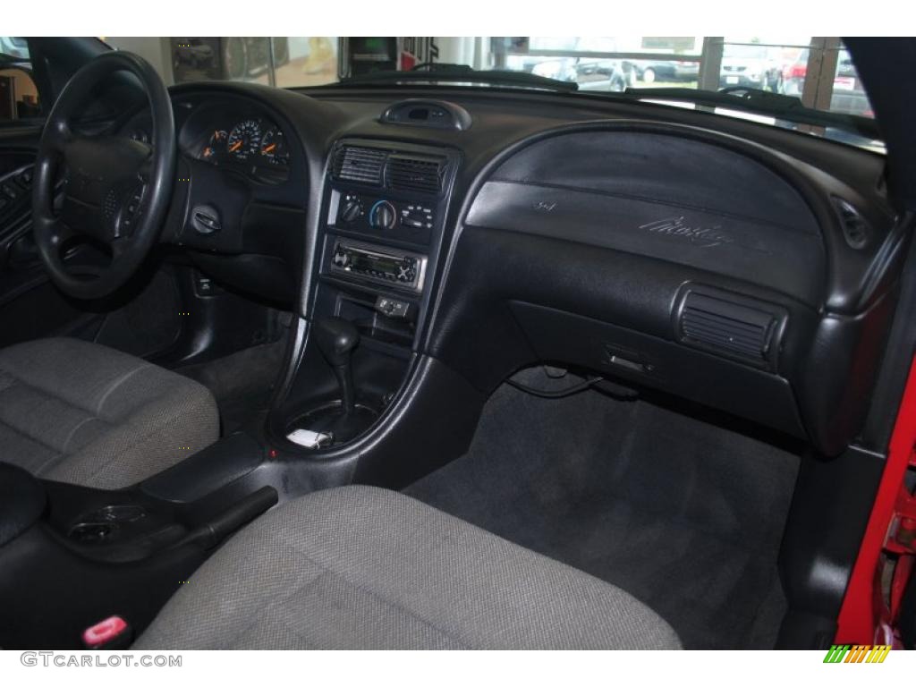 1997 Ford Mustang V6 Convertible Medium Graphite Dashboard Photo #39349332