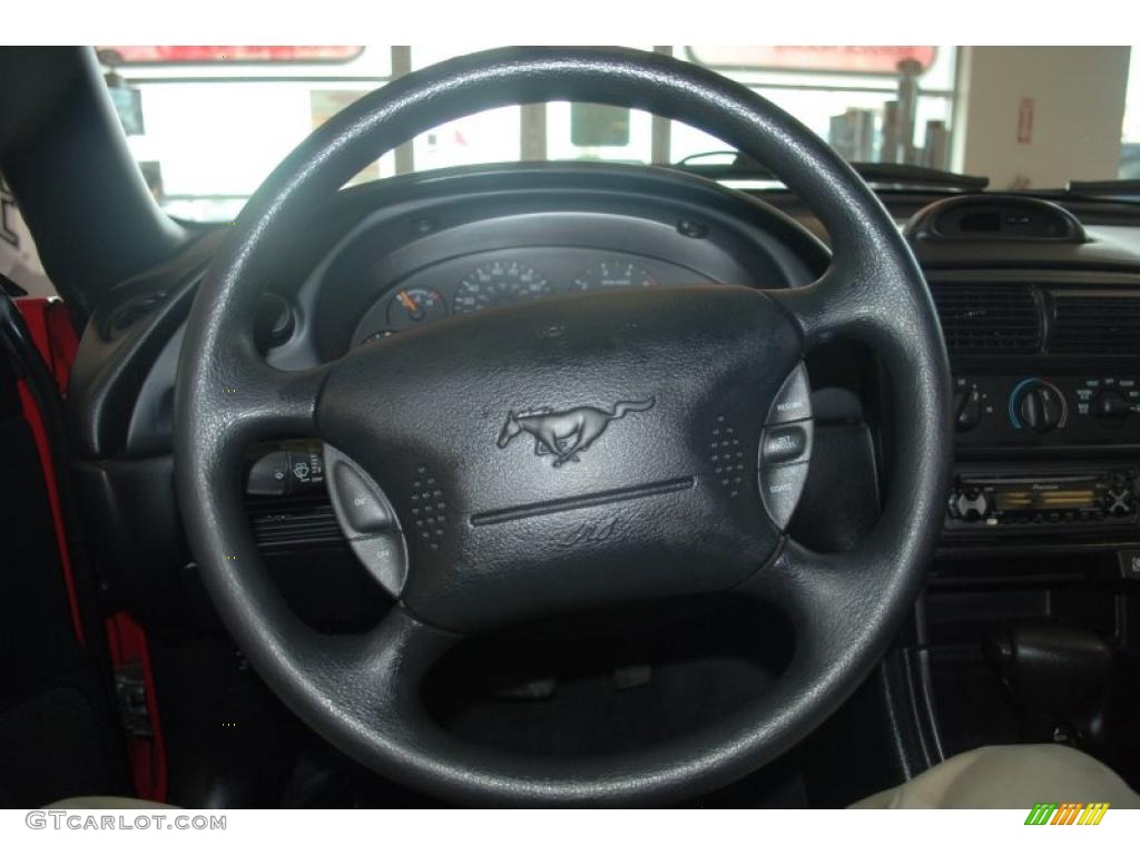 1997 Ford Mustang V6 Convertible Medium Graphite Steering Wheel Photo #39349516