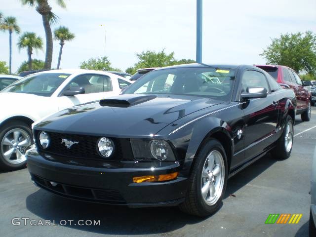 2009 Mustang GT Premium Coupe - Black / Dark Charcoal photo #1
