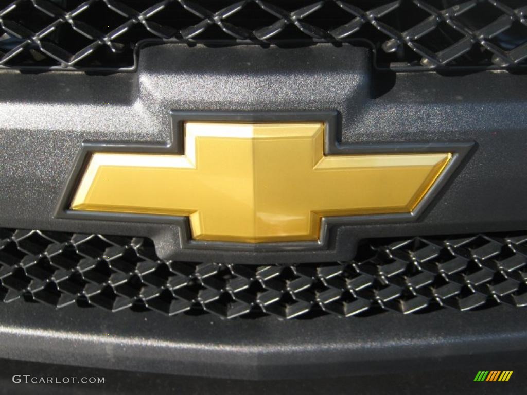 2011 Chevrolet Silverado 1500 Extended Cab Marks and Logos Photos