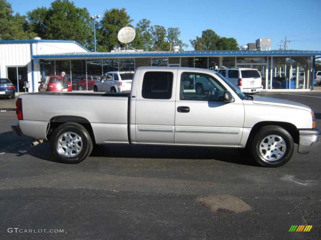 2005 Silverado 1500 LS Extended Cab - Silver Birch Metallic / Dark Charcoal photo #6