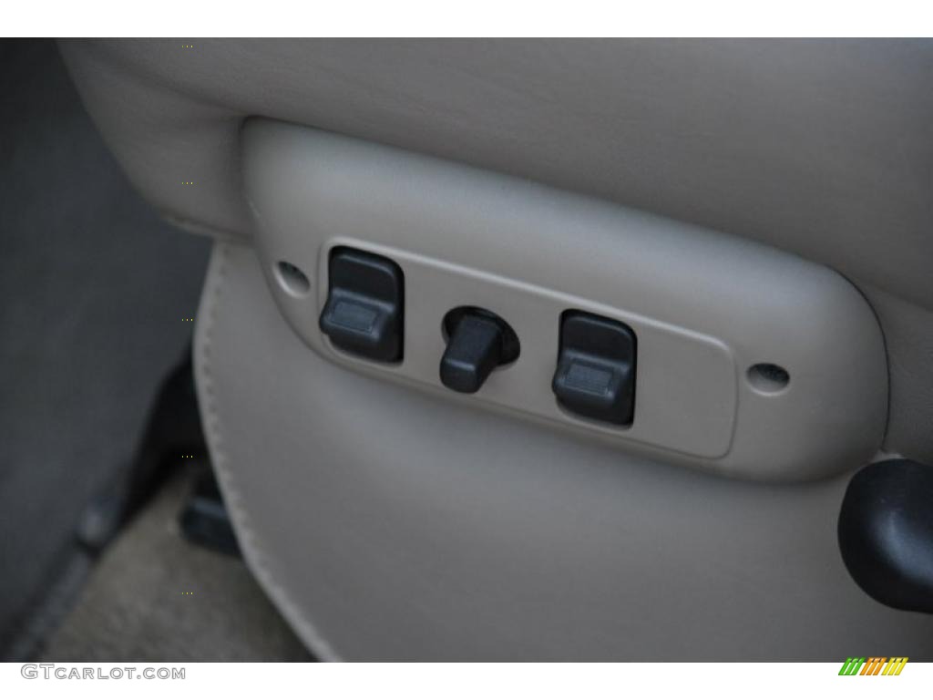 2009 Ram 3500 SLT Quad Cab Dually - Light Khaki Metallic / Medium Slate Gray photo #24