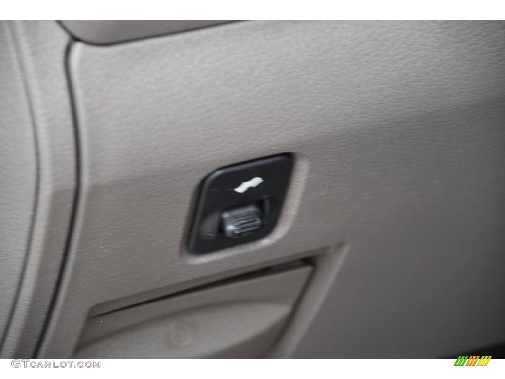2009 Ram 3500 SLT Quad Cab Dually - Light Khaki Metallic / Medium Slate Gray photo #28