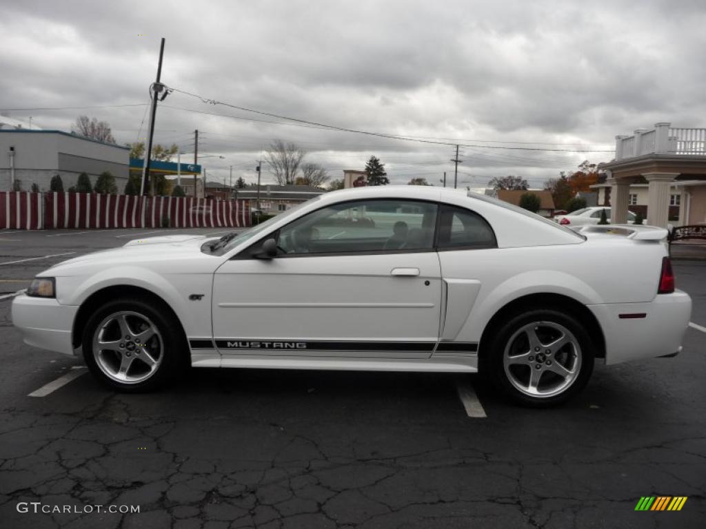 2003 Mustang GT Coupe - Oxford White / Dark Charcoal photo #8