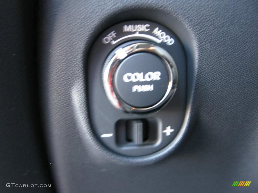 2011 Kia Soul + Controls Photo #39358080