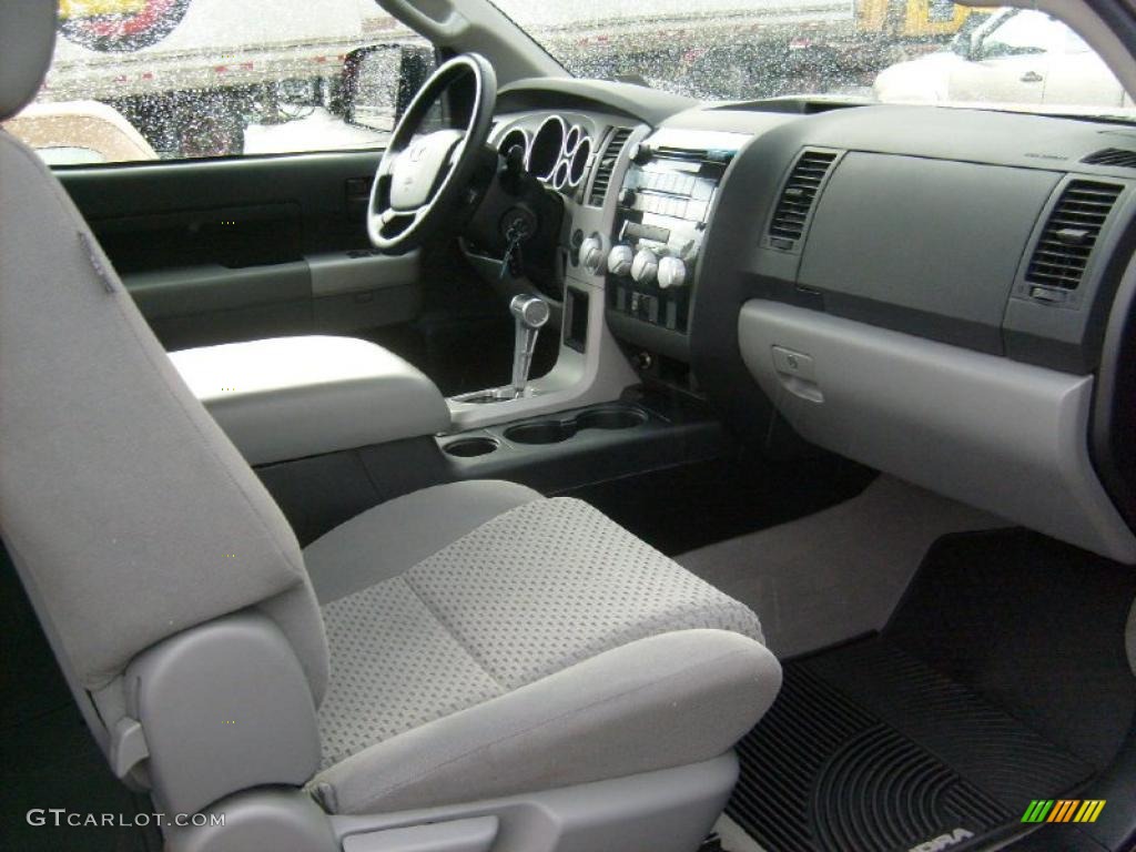 Graphite Gray Interior 2007 Toyota Tundra TRD Regular Cab 4x4 Photo #39358144