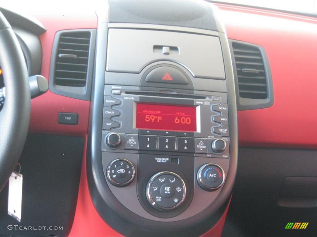2011 Kia Soul Sport Red/Black Sport Leather Dashboard Photo #39358448