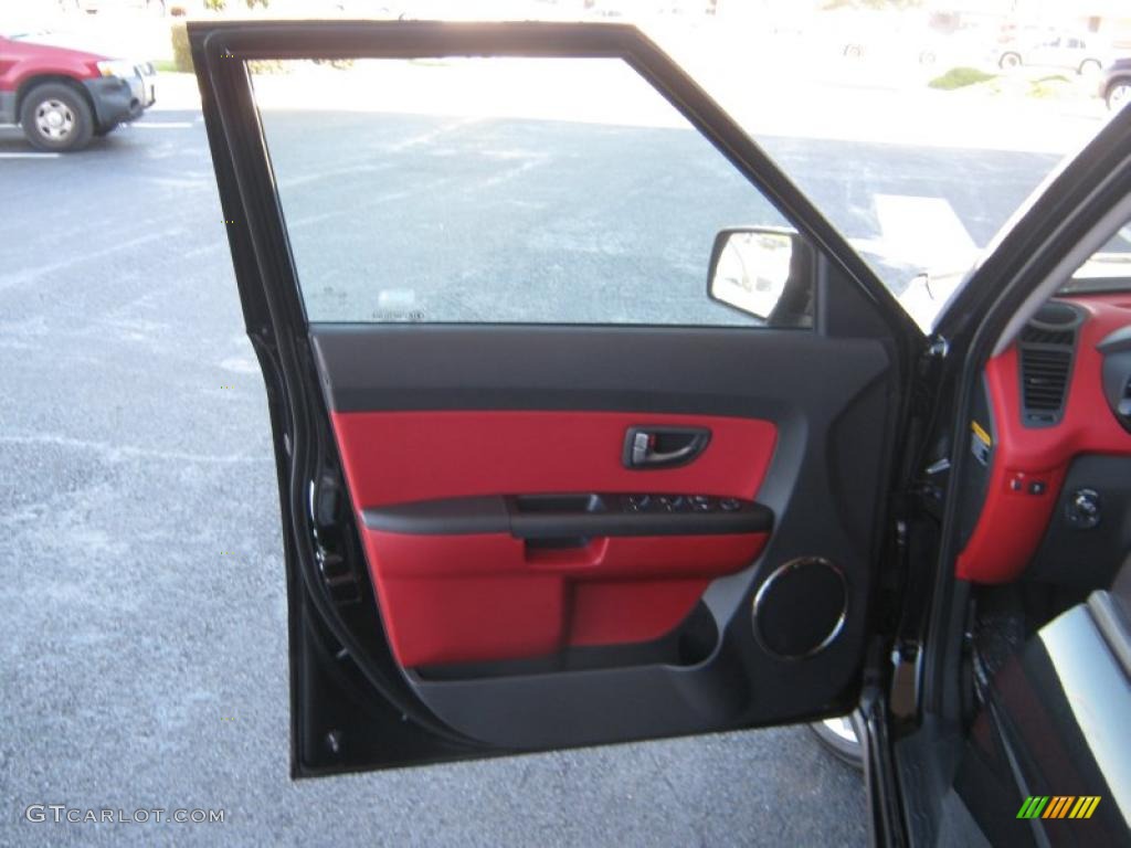 2011 Kia Soul Sport Red/Black Sport Leather Door Panel Photo #39358568