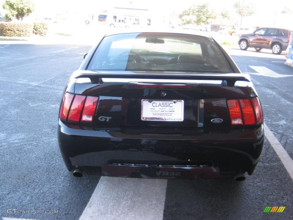 2002 Mustang GT Coupe - Black / Dark Charcoal photo #4