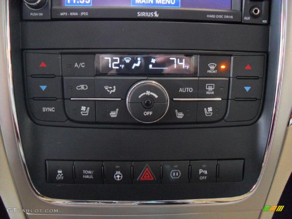 2011 Jeep Grand Cherokee Limited 4x4 Controls Photo #39360336