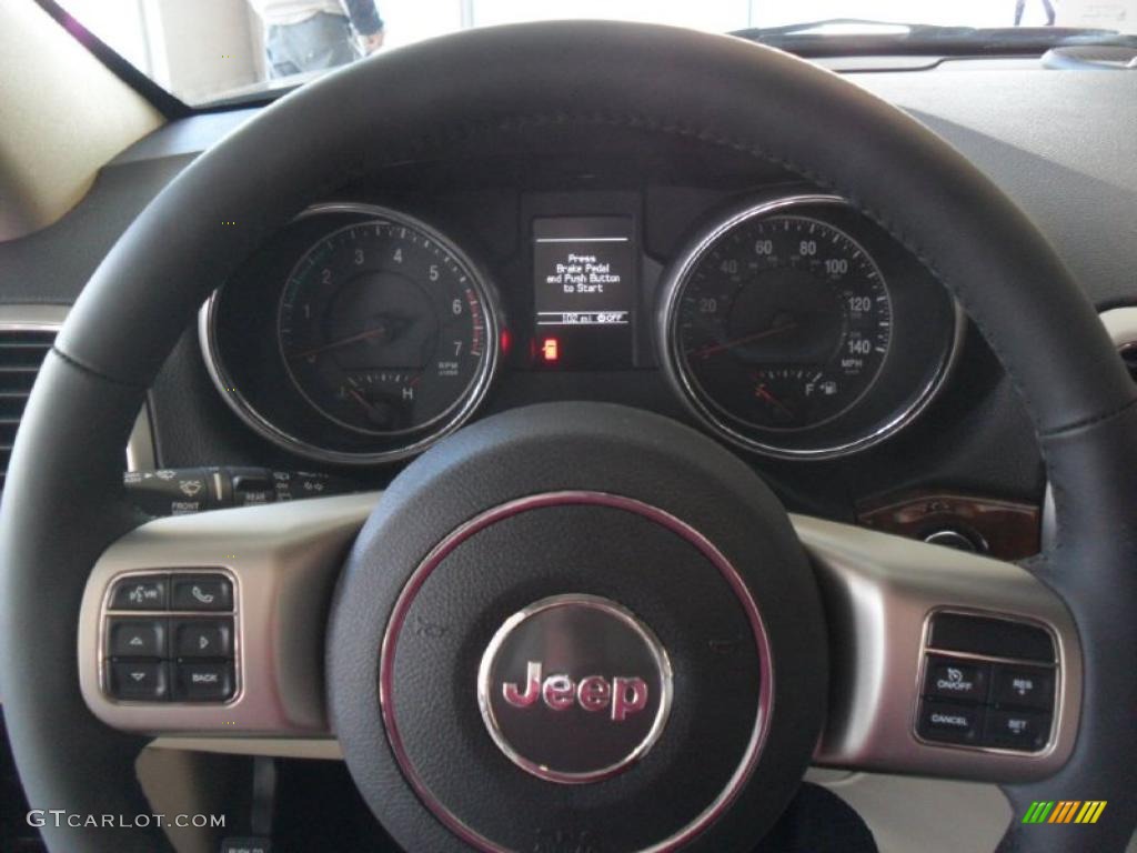 2011 Jeep Grand Cherokee Limited 4x4 Controls Photo #39360348