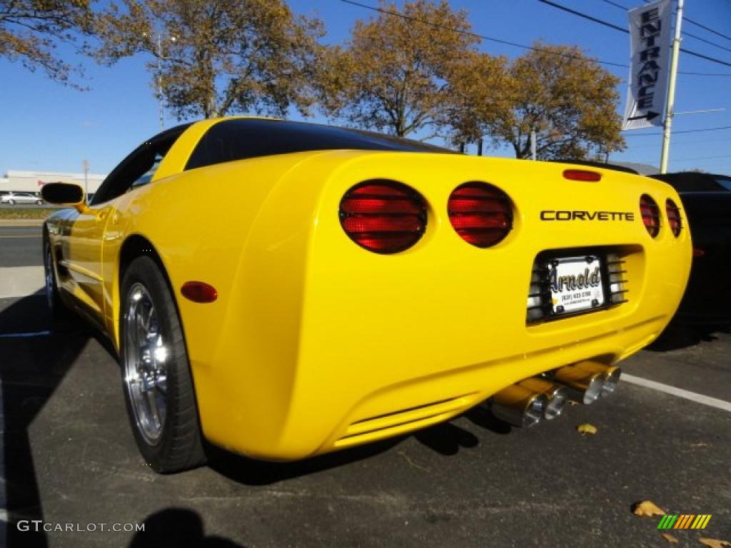 Millenium Yellow 2003 Chevrolet Corvette Coupe Exterior Photo #39361016