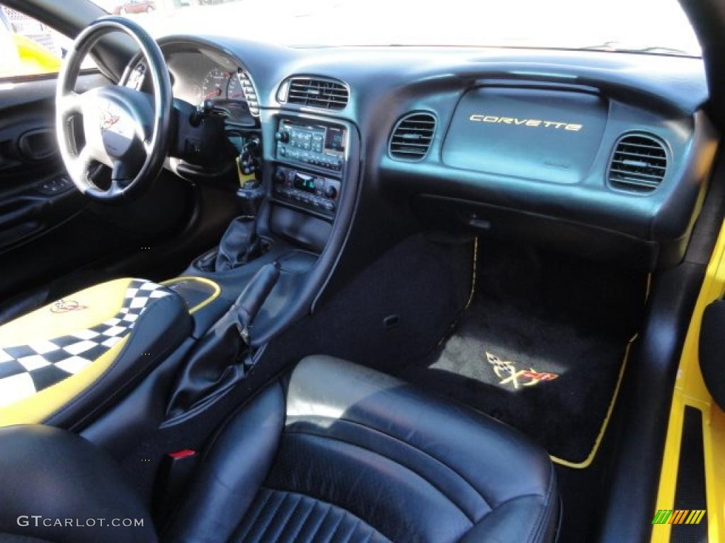 2003 Chevrolet Corvette Coupe Black Dashboard Photo #39361156
