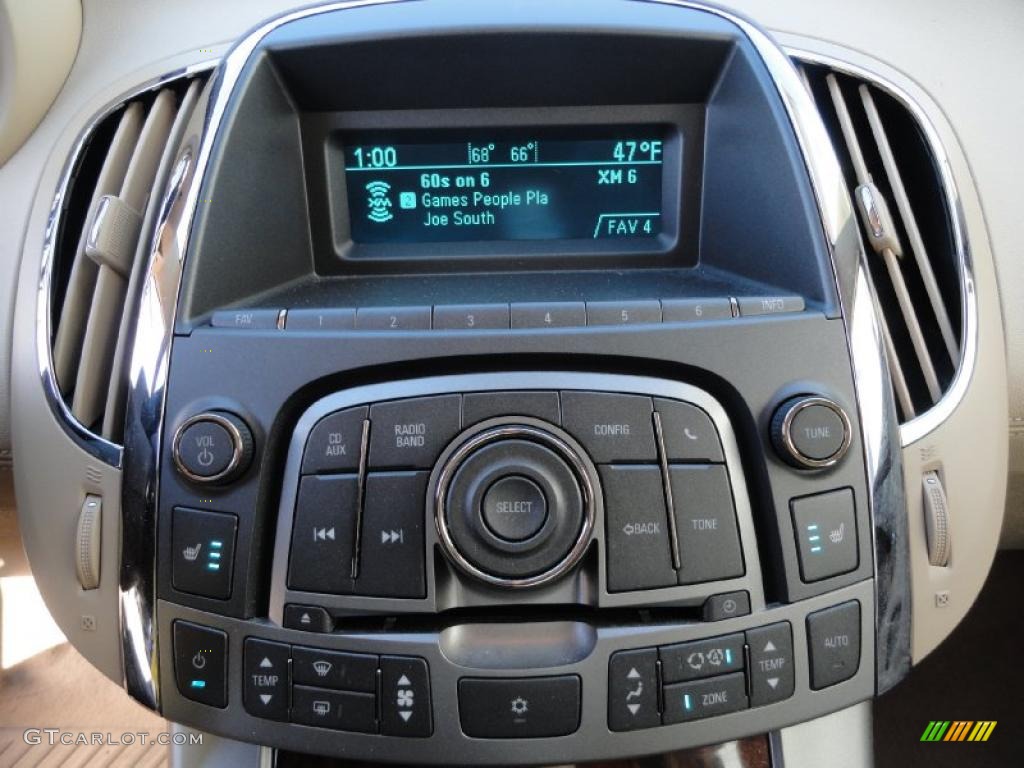 2010 Buick LaCrosse CXL Controls Photo #39361480