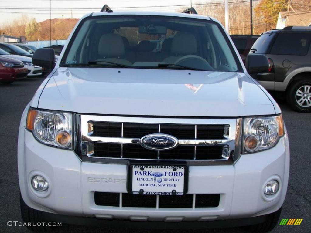 2008 Escape XLT 4WD - Oxford White / Camel photo #20