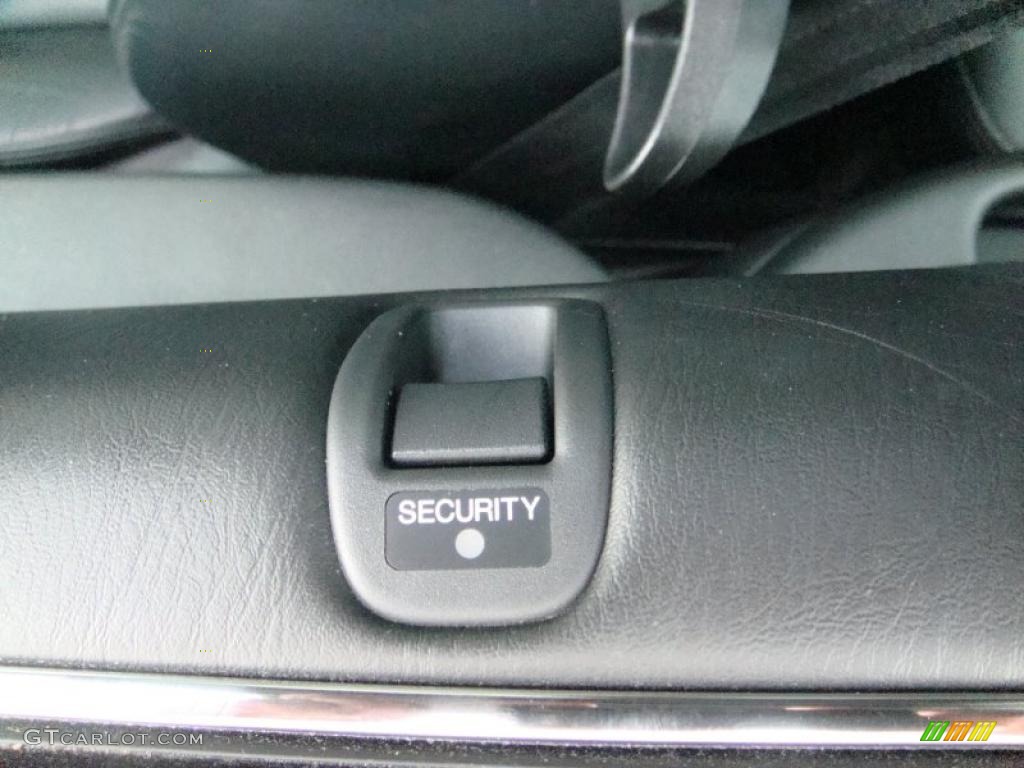 2001 Acura CL 3.2 Controls Photo #39362400