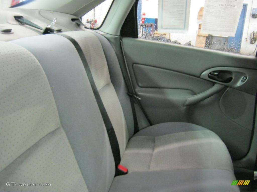 2004 Ford Focus ZTS Sedan Interior Photos