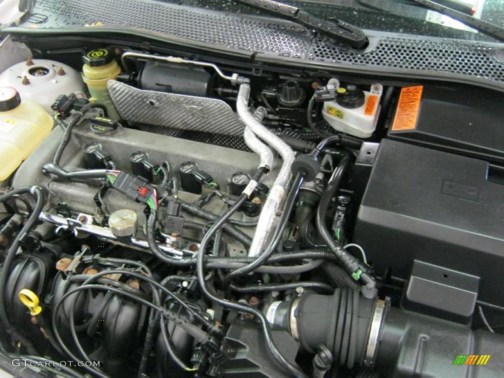 2004 Ford Focus ZTS Sedan 2.3 Liter DOHC 16-Valve 4 Cylinder Engine Photo #39365484