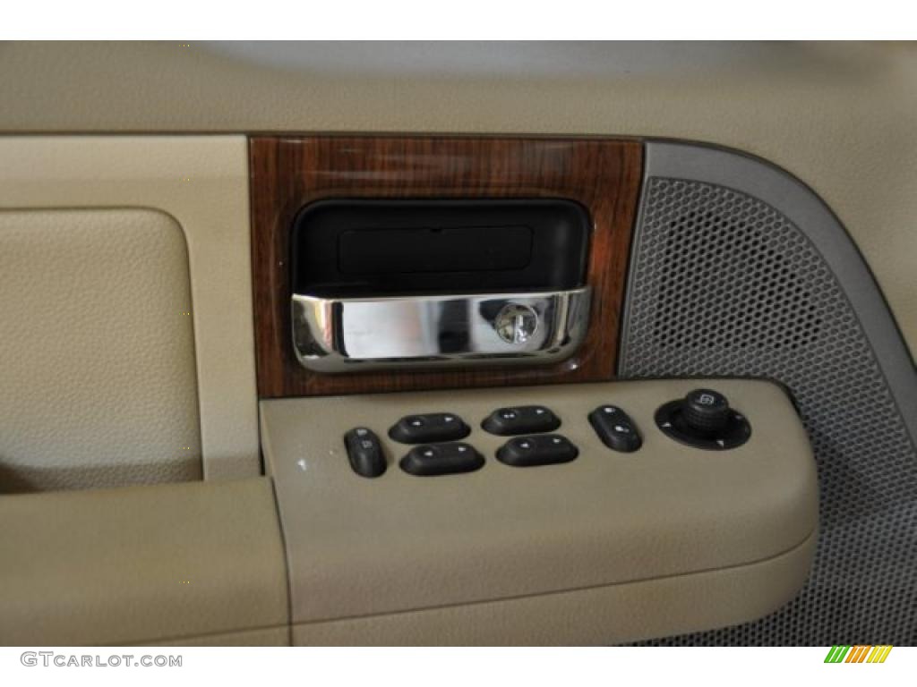 2004 F150 Lariat SuperCrew 4x4 - Oxford White / Tan photo #8