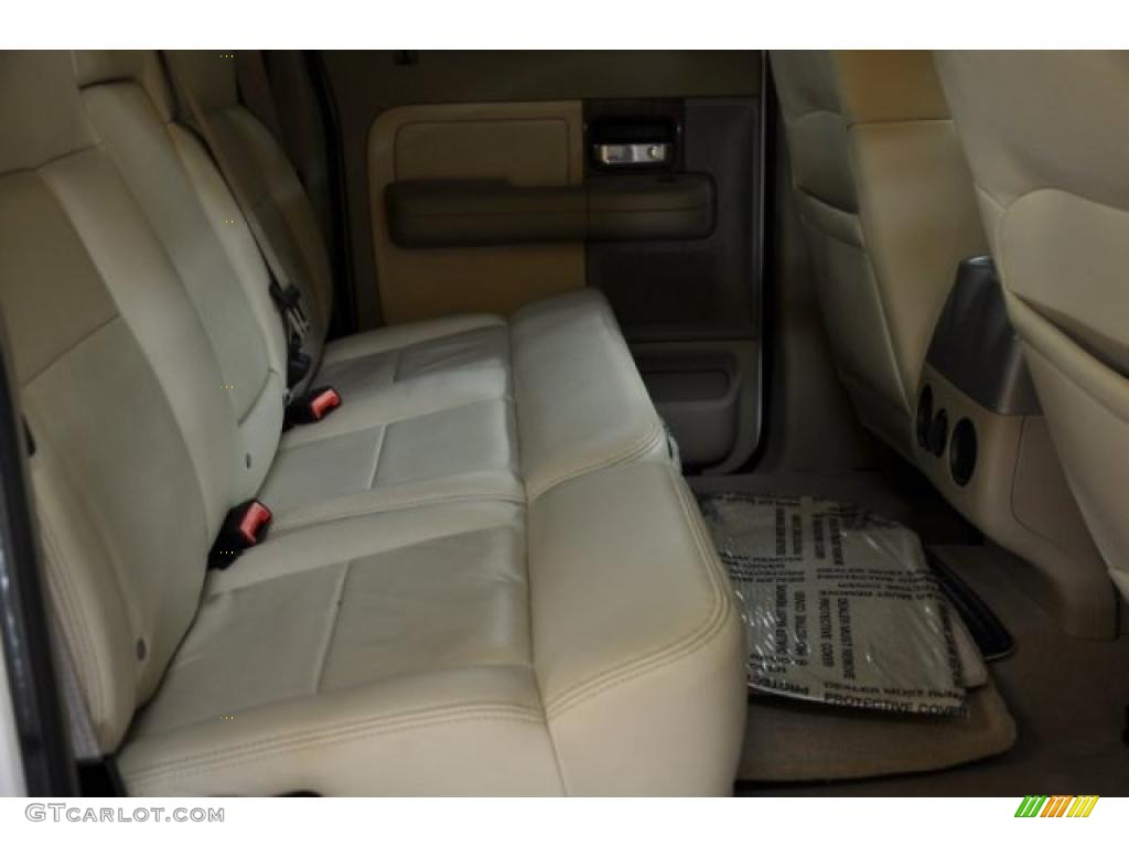 2004 F150 Lariat SuperCrew 4x4 - Oxford White / Tan photo #12