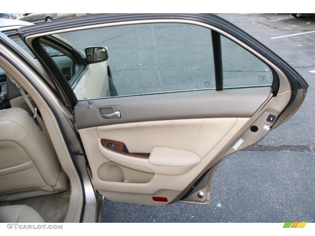 2006 Accord EX-L Sedan - Desert Mist Metallic / Ivory photo #15