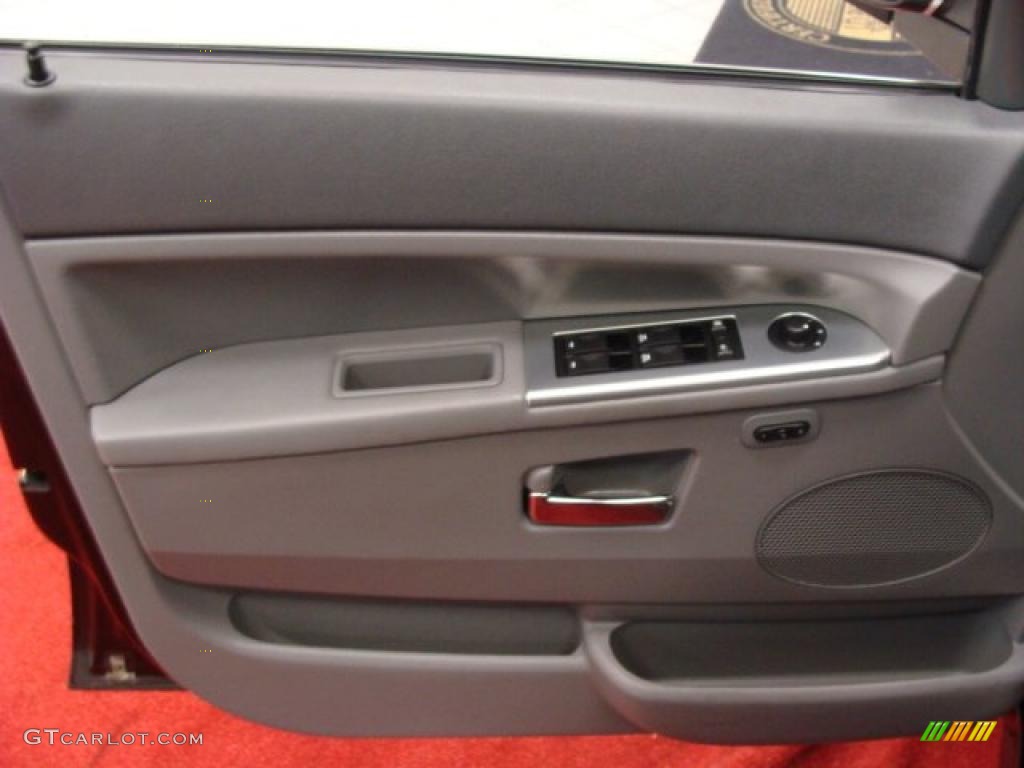 2006 Jeep Grand Cherokee SRT8 Medium Slate Gray Door Panel Photo #39371830