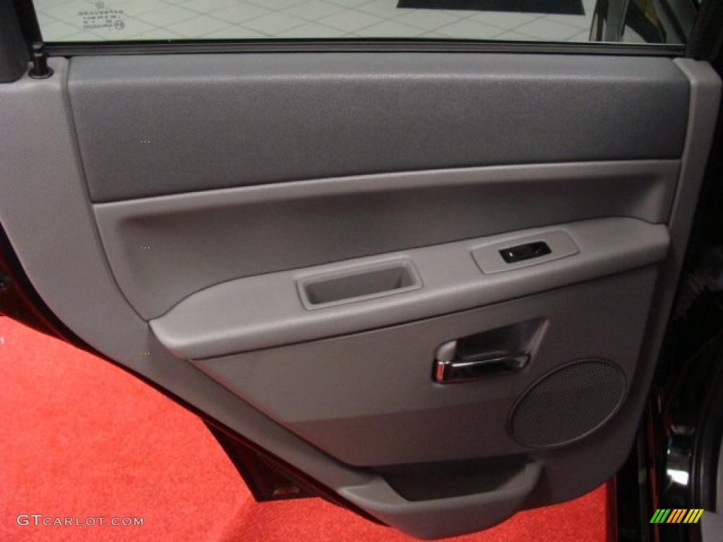 2006 Jeep Grand Cherokee SRT8 Medium Slate Gray Door Panel Photo #39372002