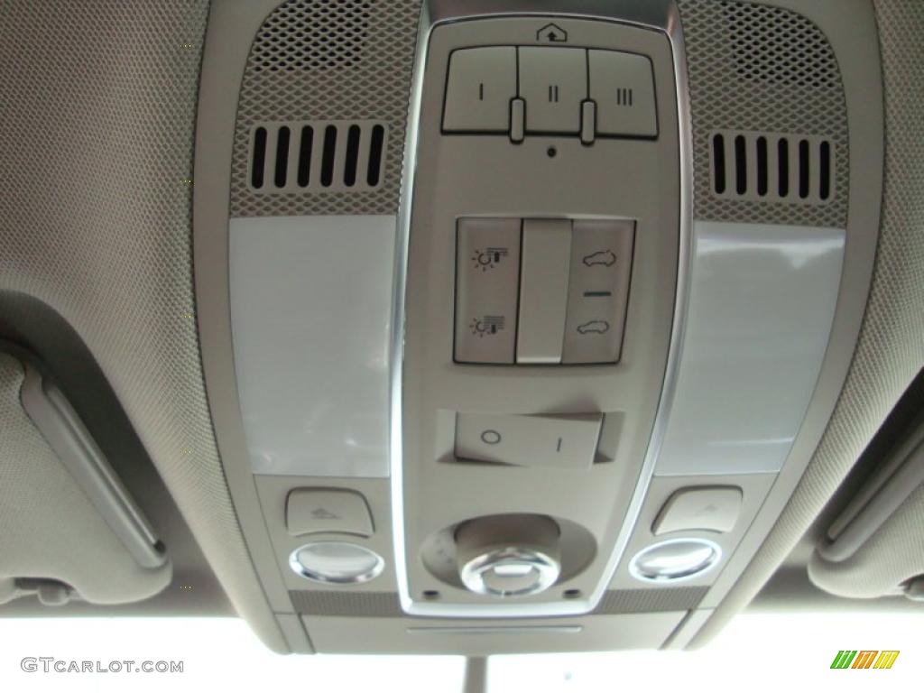 2011 Audi Q7 3.0 TFSI quattro Controls Photo #39373302