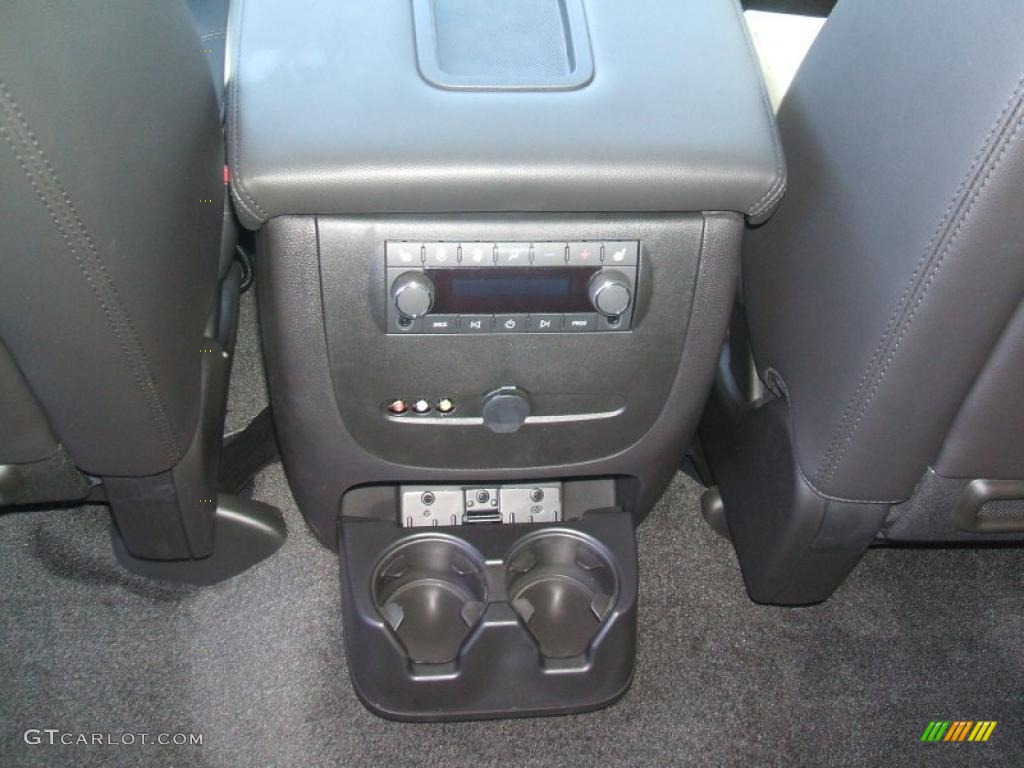 2011 Chevrolet Suburban LTZ Controls Photo #39373550