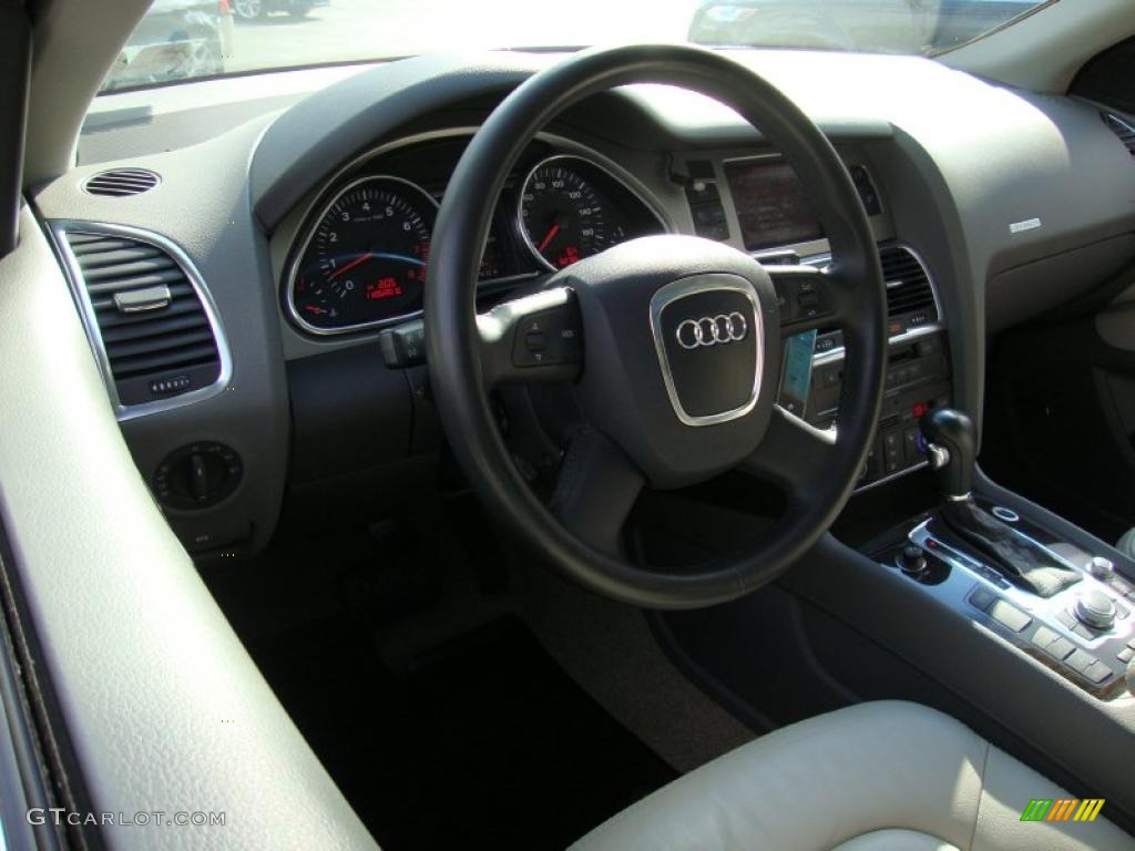 2007 Audi Q7 4.2 Premium quattro Limestone Grey Steering Wheel Photo #39373558