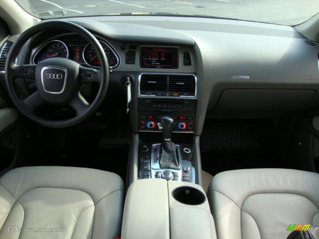 Limestone Grey Interior 2007 Audi Q7 4.2 Premium quattro Photo #39373802