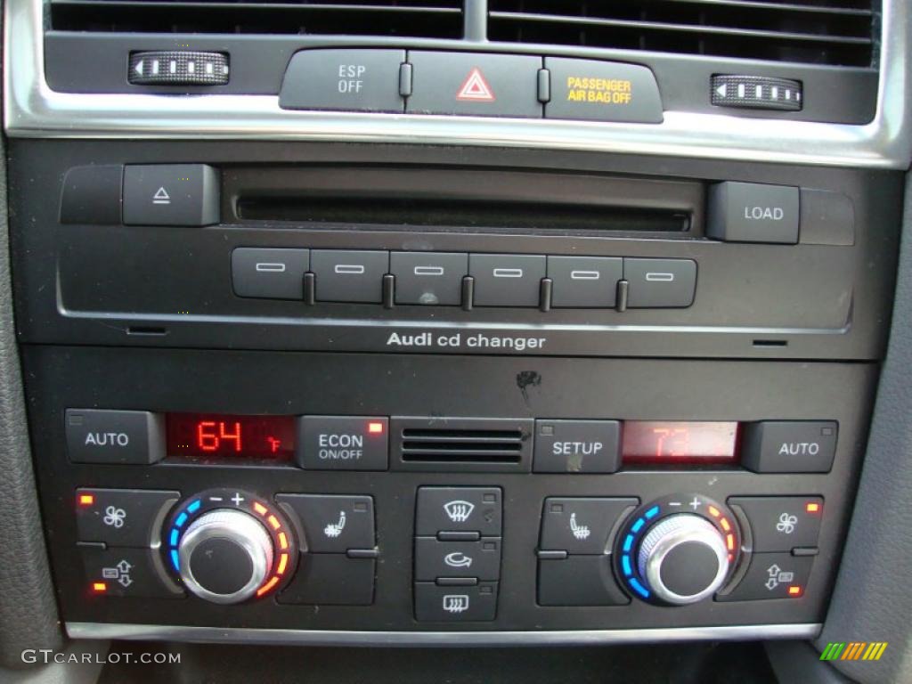 2007 Audi Q7 4.2 Premium quattro Controls Photo #39373978