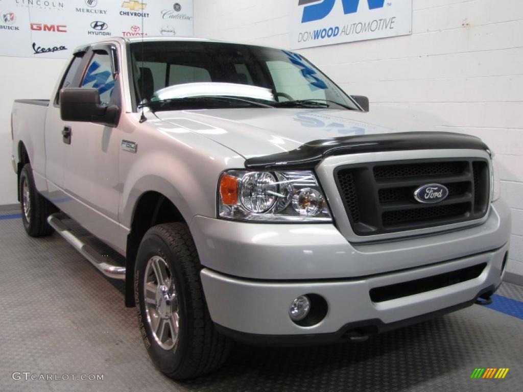 2008 F150 STX SuperCab 4x4 - Silver Metallic / Medium/Dark Flint photo #1