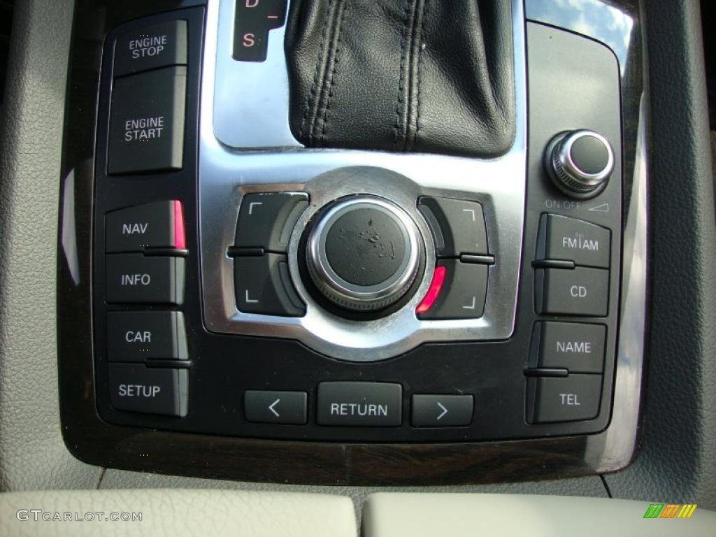 2007 Audi Q7 4.2 Premium quattro Controls Photo #39374002