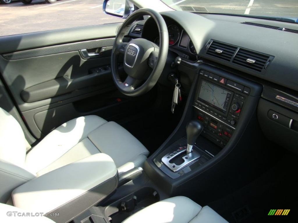 2007 Audi S4 4.2 quattro Avant Ebony/Silver Dashboard Photo #39376158