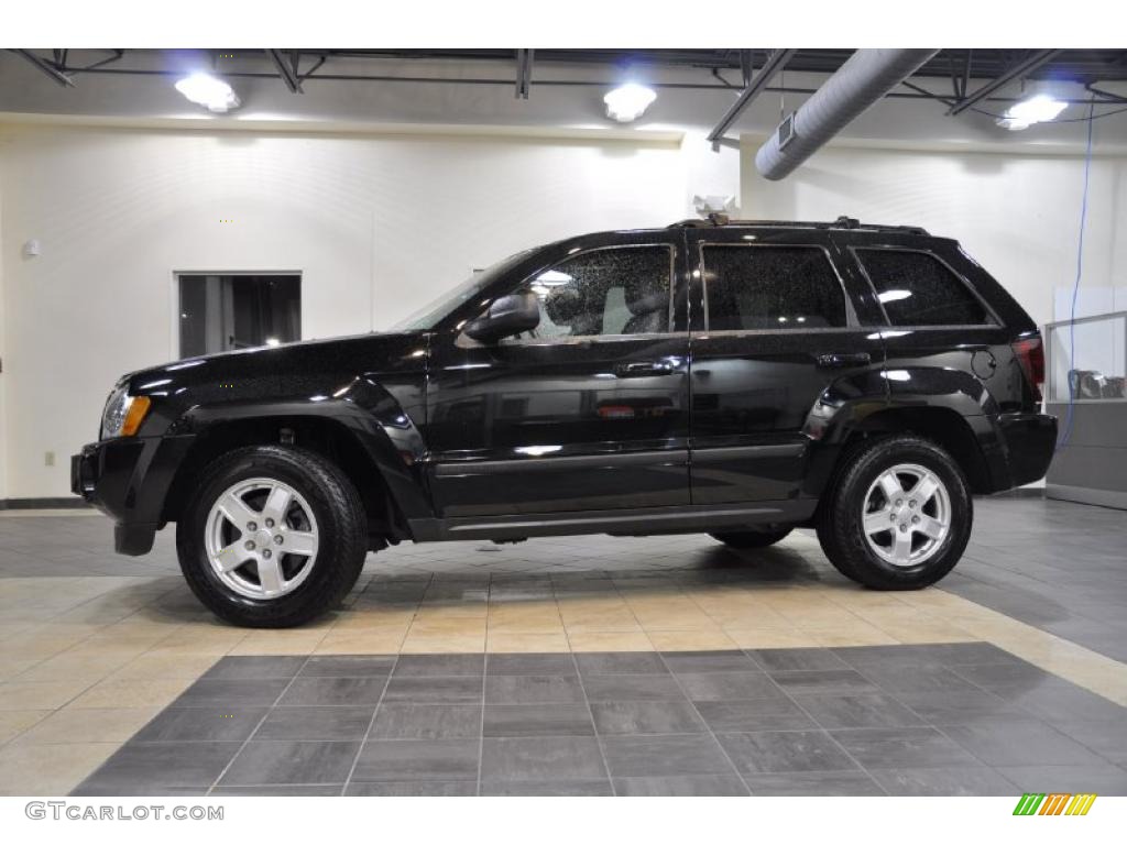 2007 Grand Cherokee Laredo - Black / Medium Slate Gray photo #1