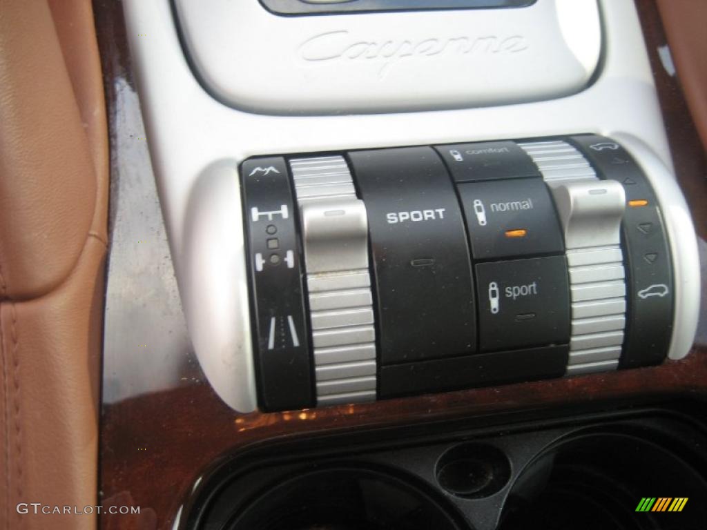 2008 Porsche Cayenne Turbo Controls Photo #39383025