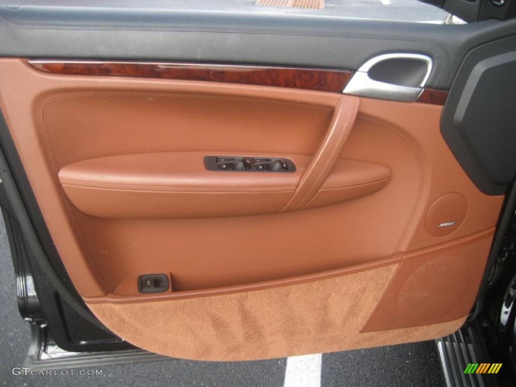 2008 Porsche Cayenne Turbo Chestnut/Black Natural Leather Door Panel Photo #39383281