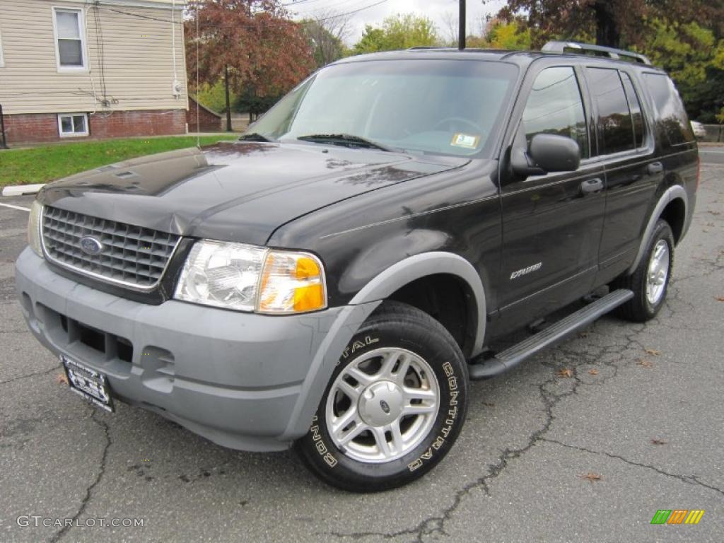 2002 Explorer XLS 4x4 - Black Clearcoat / Graphite photo #1
