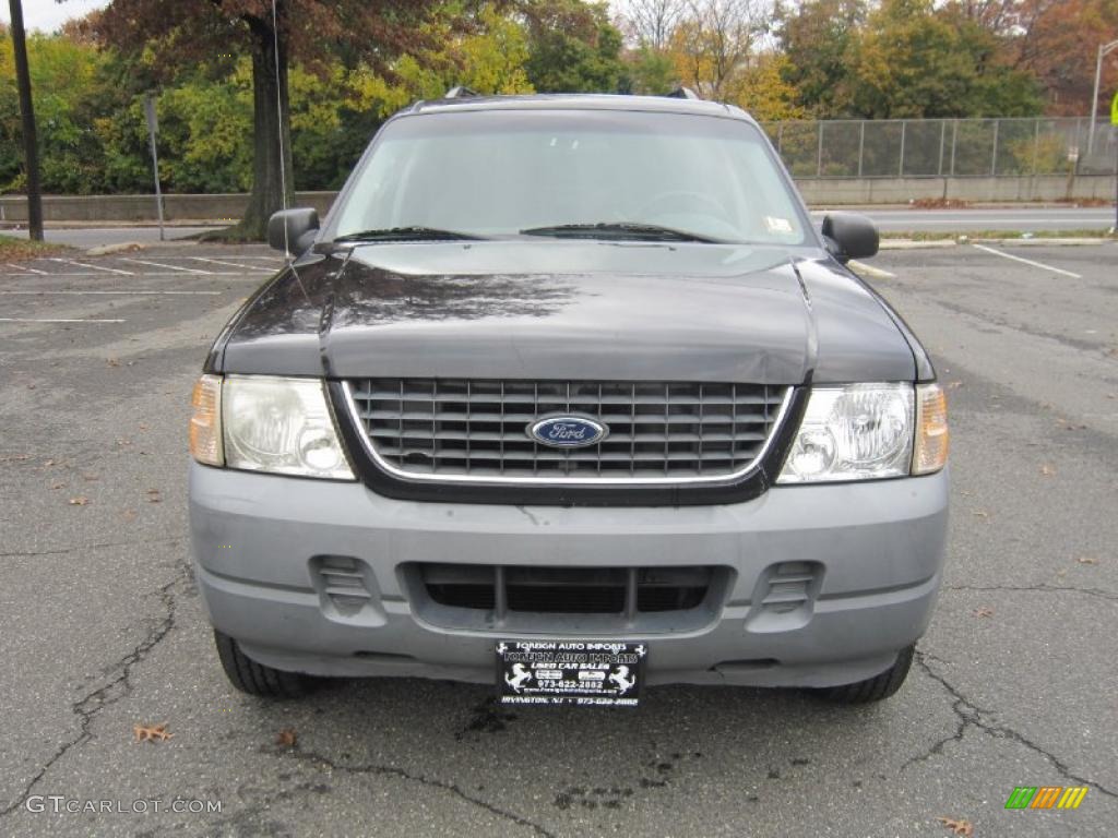 2002 Explorer XLS 4x4 - Black Clearcoat / Graphite photo #2