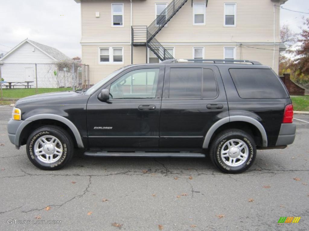 2002 Explorer XLS 4x4 - Black Clearcoat / Graphite photo #3