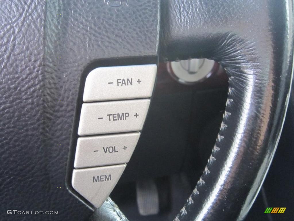 2003 Lincoln Navigator Luxury 4x4 Controls Photo #39383981